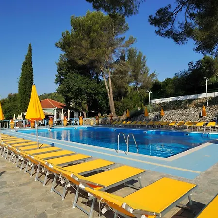 Mobile In Ferienresidenz Mit Pool, Cleaning Included Villanova d'Albenga